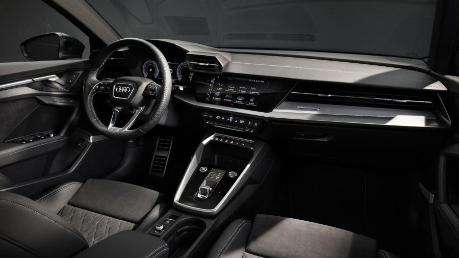 Торпедо Audi A3 Sedan 35 TFSI 2020 года  (WW) (фото 41 из 50)